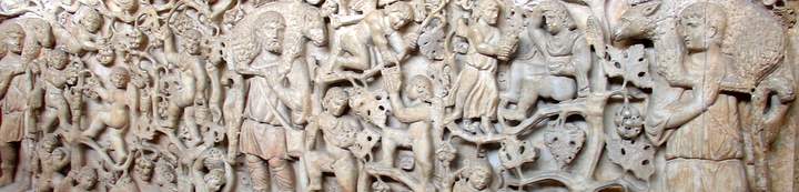 Detalhe de sarcófago cristão esculpido em mármore com cena do Bom Pastor, Museu do Vaticano, Roma